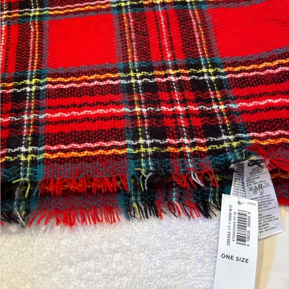 Old Navy Accessories - New-With-Tags Old‎ Navy Oversized Red Plaid Scarf
